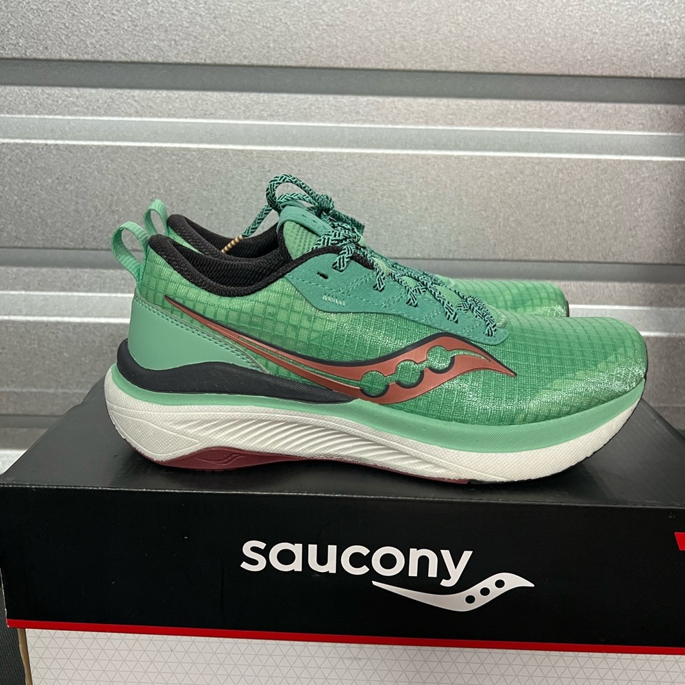 Saucony Green Sneakers freedom cross port sprig/soot sx 8.5 nwt